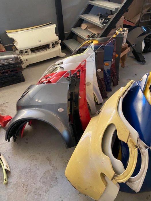 Капот крила передній задній пластик на Смарт / Smart Fortwo / City /