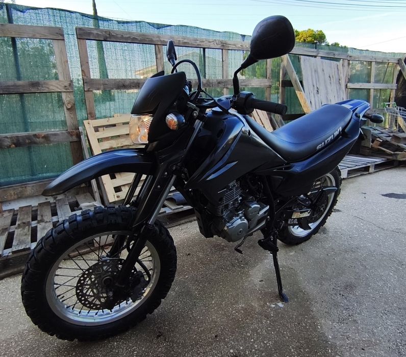Suzuki DR 125 SM
