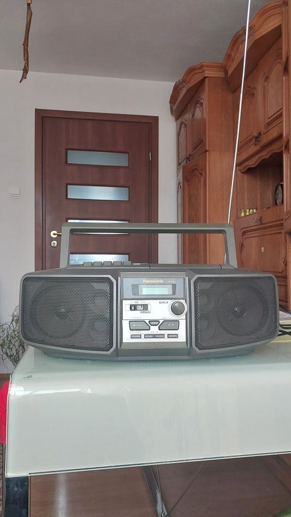 PANASONIC RX -DS5..Radio, płyty CD, kaseta magnetofonowaa.