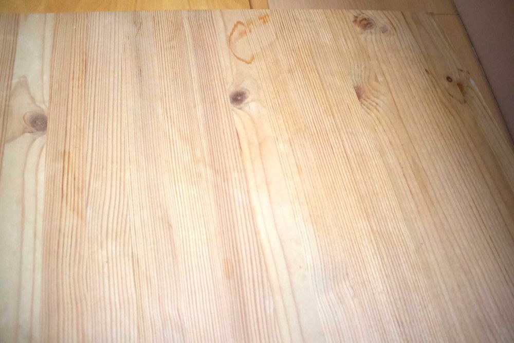 Mesa de Pinho (1.20 x 0.75)