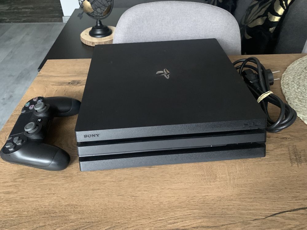 Konsola PlayStation 4 Pro 1TB/Użyta Kilka Razy/Dualshock/GW/Wysyłka!
