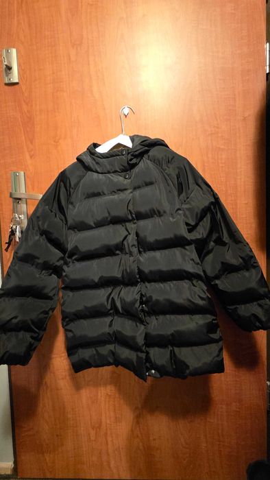 Kurtka zimowa Reserved 158 czarna dziewczęca używana prosto z pralni
