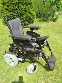 Wózek inwalidzki z napędem elektrycznym Vitea Care W1018 Liber 16