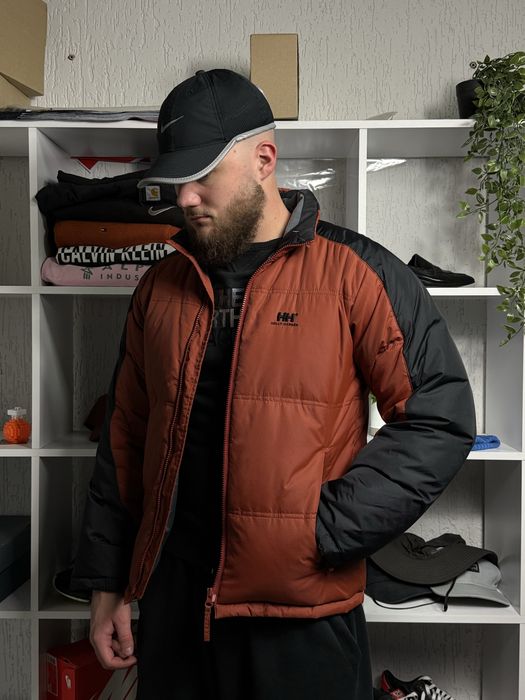 Пуховик Helly Hansen