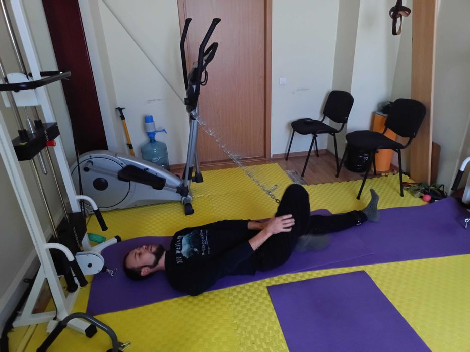 Лікування спини, попереку, суглобів  без операцій (кінезіотерапія)