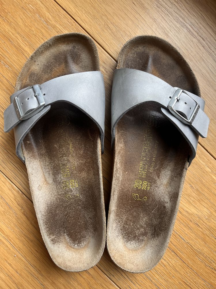 Birkenstock Madrid 39 wide fit srebrne klapki