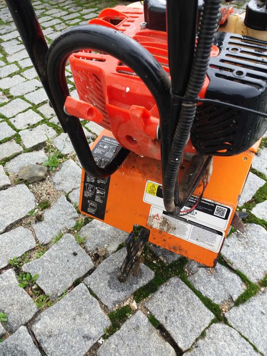 Motoenchada sachadora