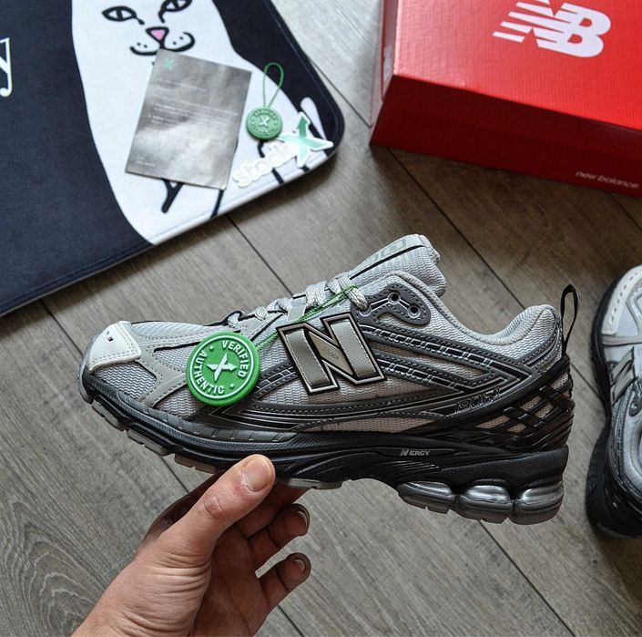 Кросівки New Balance 1906r