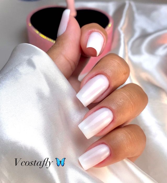 Manicure/ alongamento em gel / blindagem