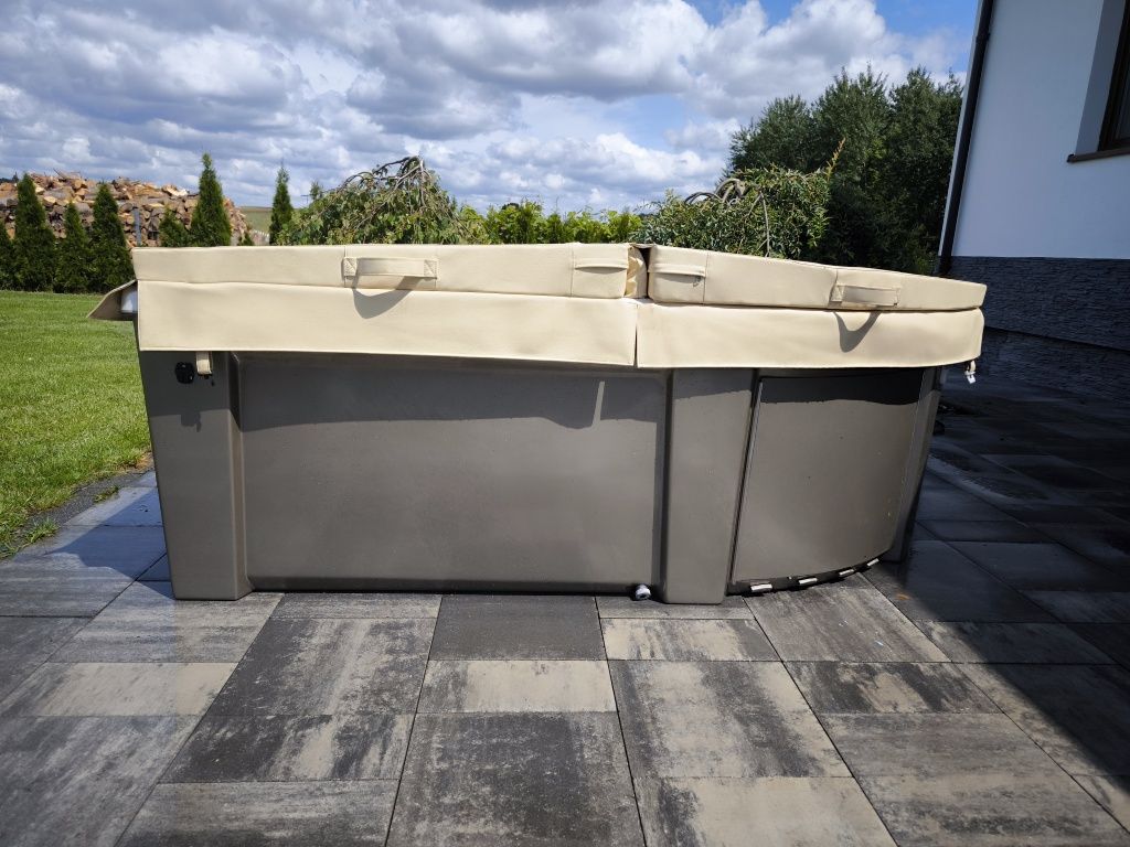 Jacuzzi zewnętrzne
