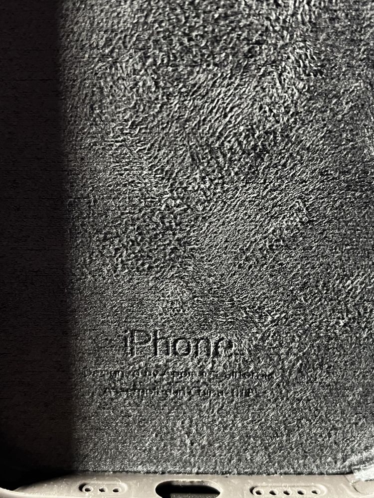 Силиконовый чехол на Iphone 13