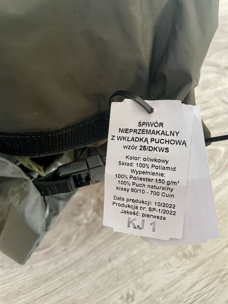 Spiwór wojsk specjalnych. Nieprzemakalny z wkladką puchową. Wzór 25