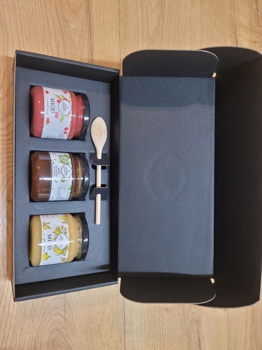 Pasieka sienkiewicz Elegancki zestaw miodów na prezent 3x250g