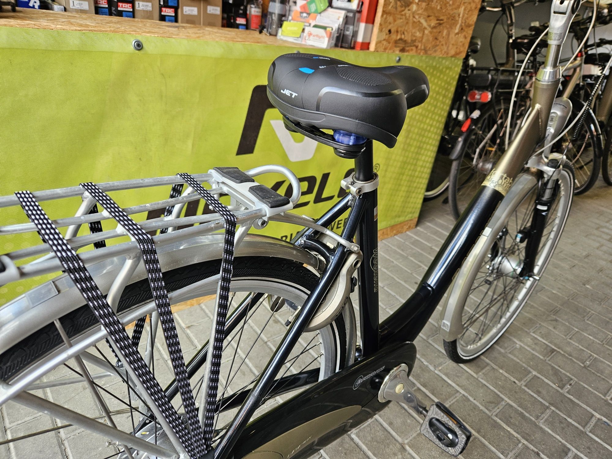 BATAVUS rower damski miejski holenderski używany NEXUS 8 koła 28