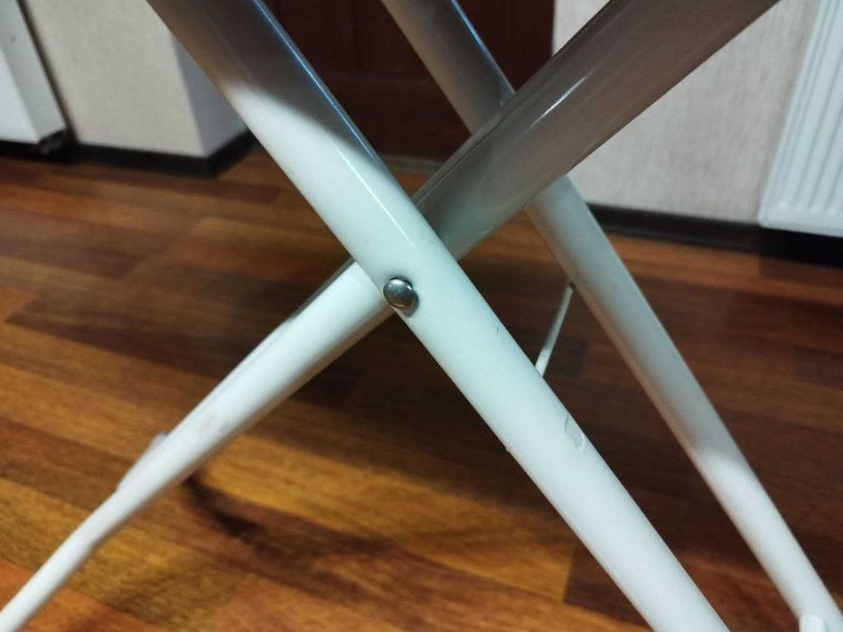 Гладильна дошка металева