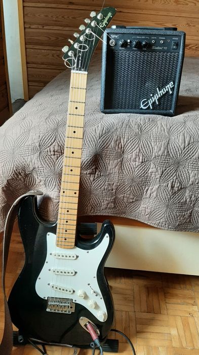 USA Harmony est..Squier affinity. WASHBURN. Epiphone by Gibson