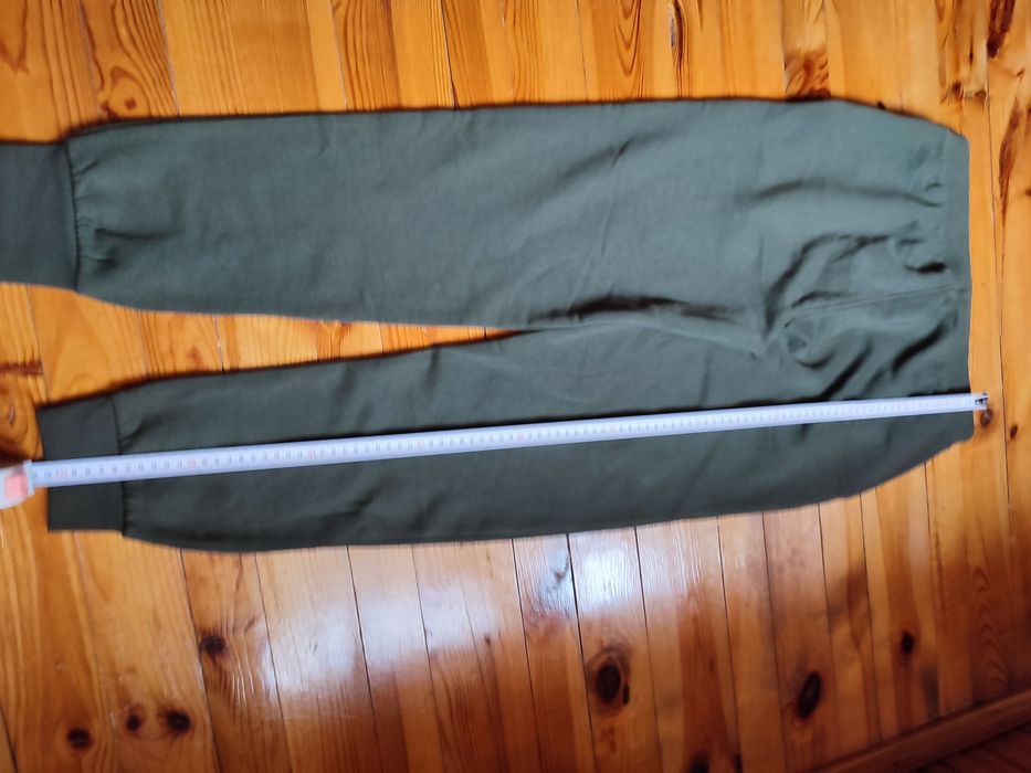 Nowe spodnie dresowe 164  4f