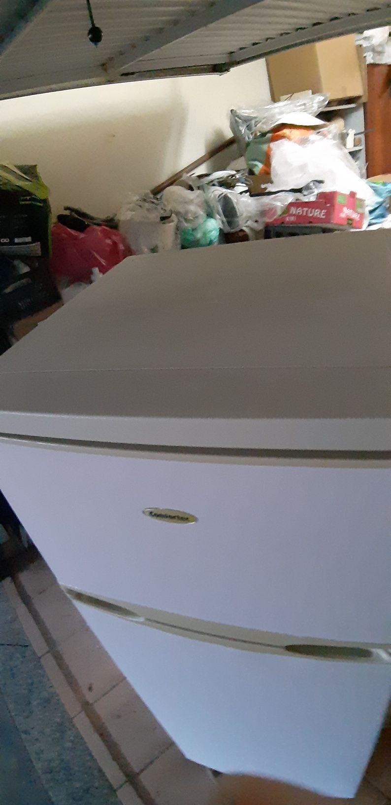 Frigorifico em ótimo estado e a funcionar muito bem
