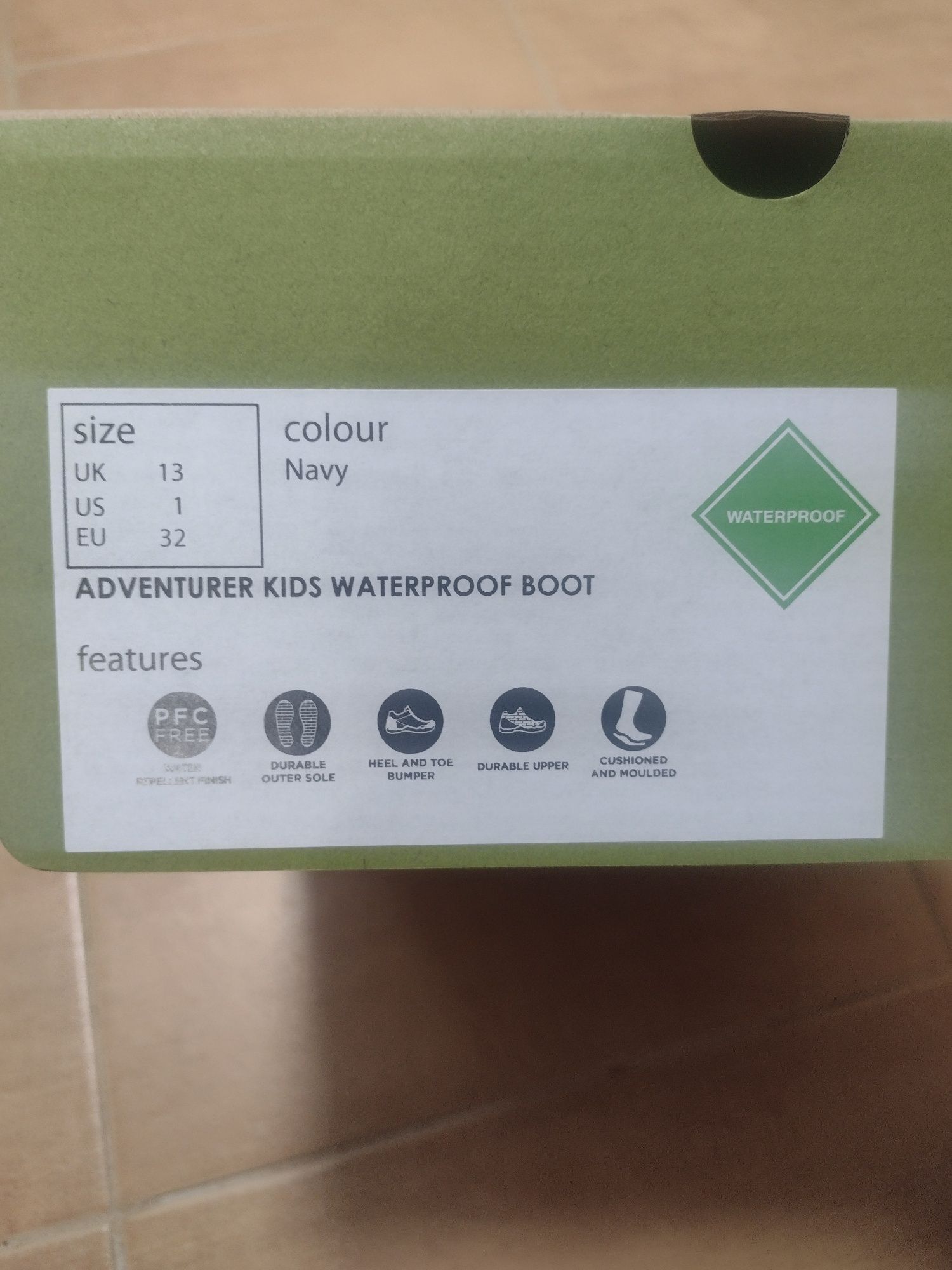 Nowe buty dziewczęce trekkingowe rozm.32 Mountain Warehouse