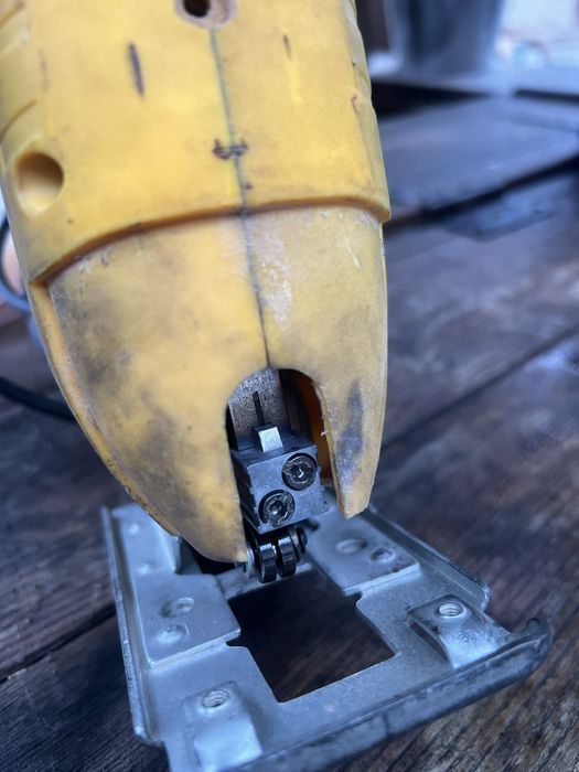 Електролобзик Einhell-BPSL-750