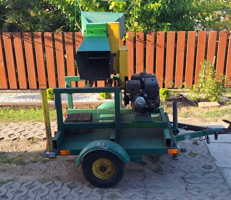 Sprzedam rębak spalinowy  .