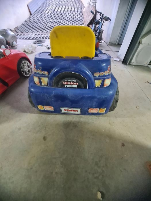 Jipe a bateria para criança