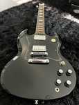 Gibson SG Standard Ebony + Afinador + Peavy R60