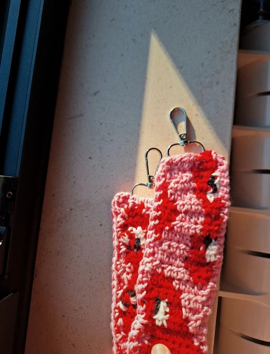 Crochet strap corações