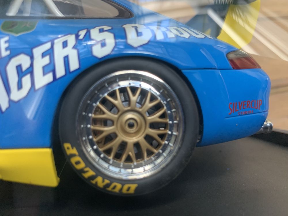 Porsche 911 996 GT3R #66 1:18 Autoart