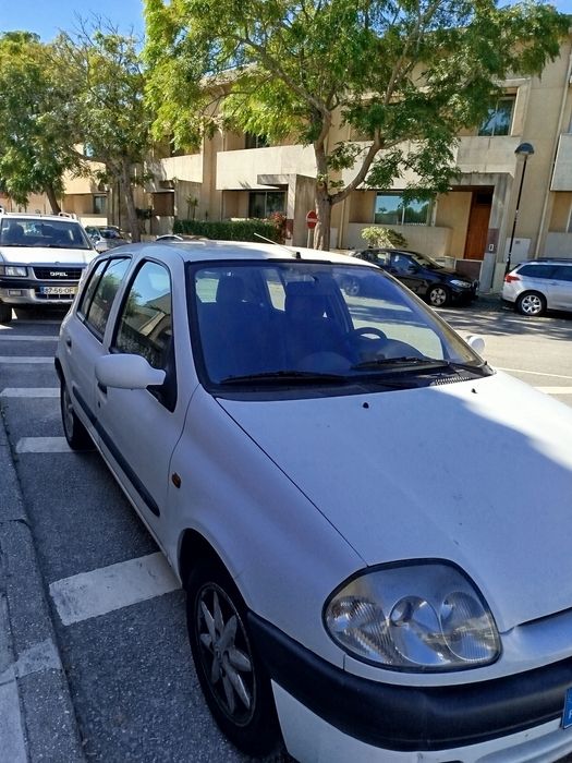 Renault Clio gasolina para peças