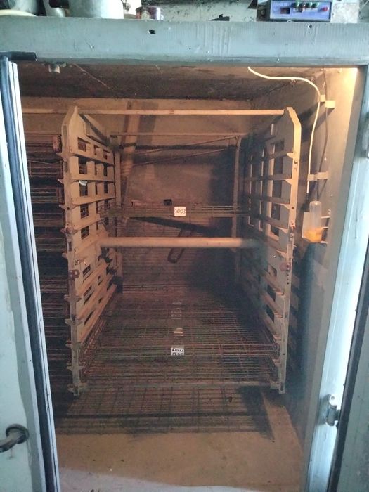 Инкубатор и выводник промышленные на 6000 куриных яиц