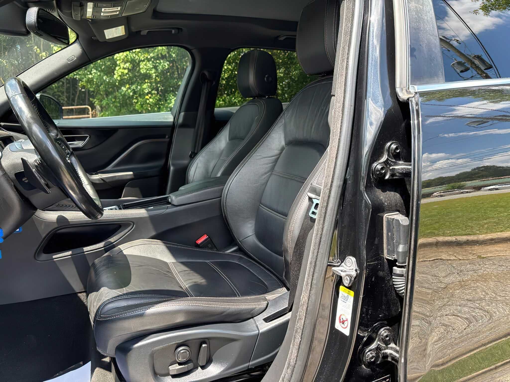 Jaguar F-Pace Prestige      2018