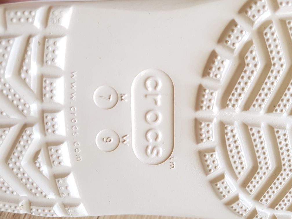 NOWE klapki gumowe marki CROCS W rozm.39 kolor beżowy z turkusem