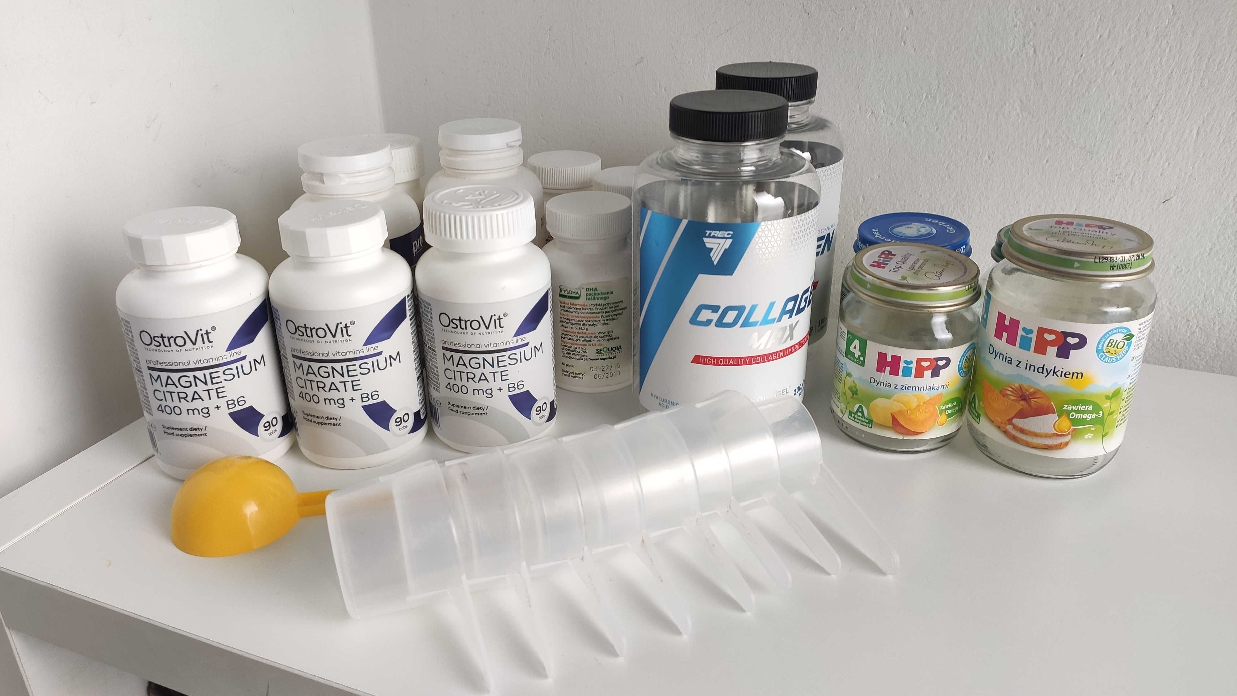Plastikowe miarki i pojemniki zakręcane 45 sztuk