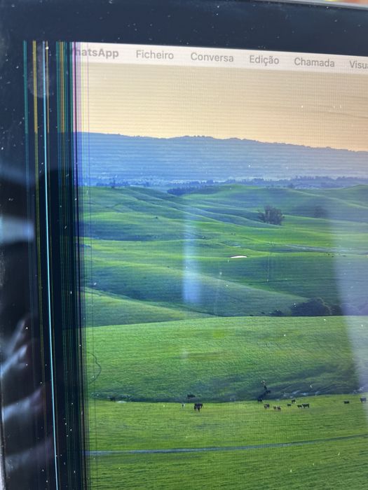 MacBook Air M1 2020 – 8GB/256GB – Funcional, ecrã danificado