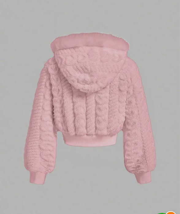 Милая, пушистая куртка,на каждый день