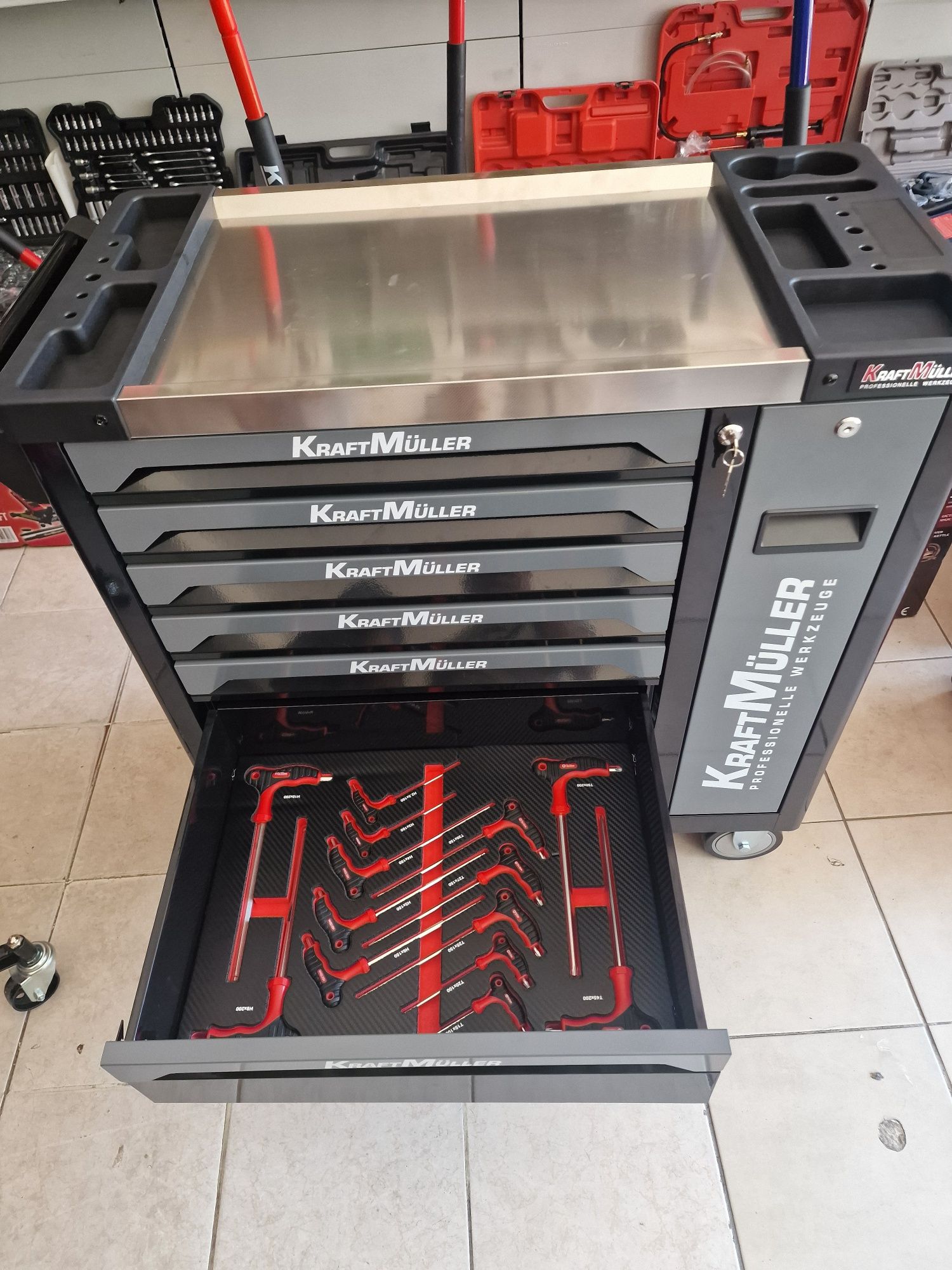 Carrinho de ferramenta de gavetas 7 completas novo
