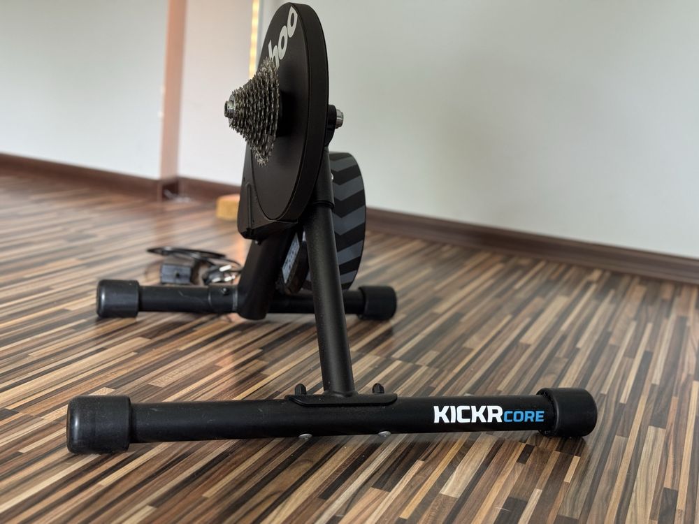 Trenażer rowerowy WAHOO KICKR CORE