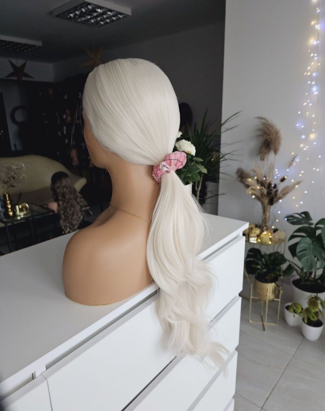 Peruka premium lacefront Sara mleczny blond