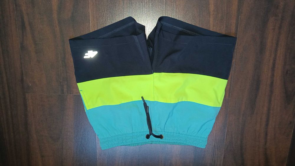 Sprzedam spodenki chłopięce 4f rozm 134/140