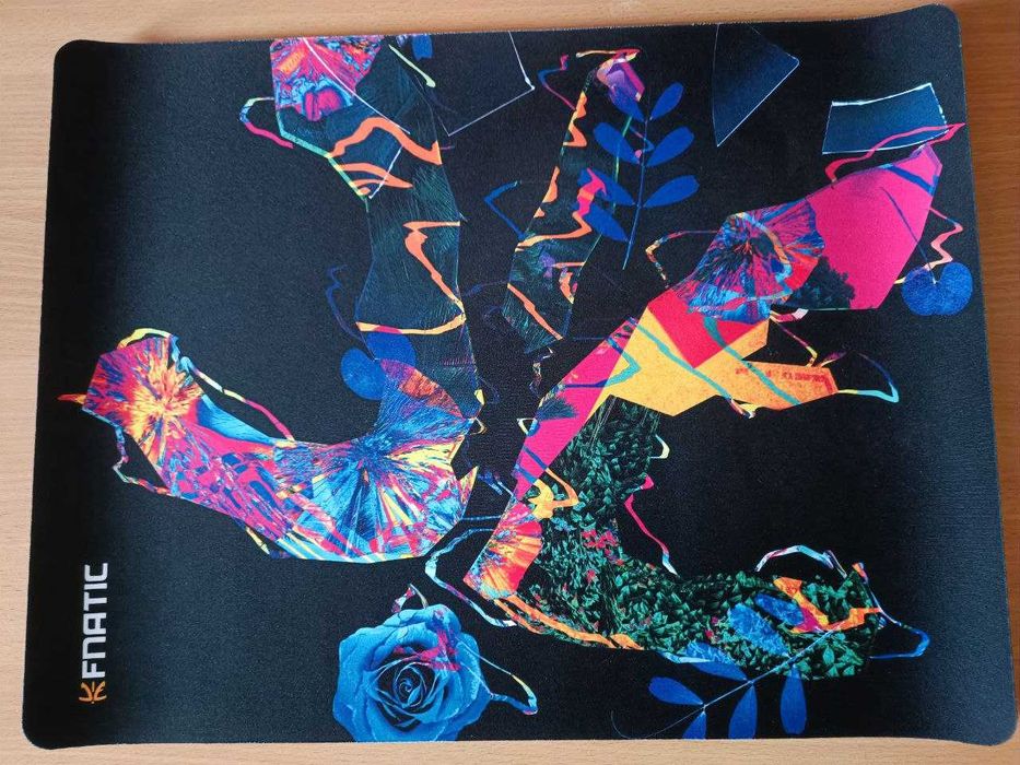 игровой коврик fnatic Multicolor L (limited edition)