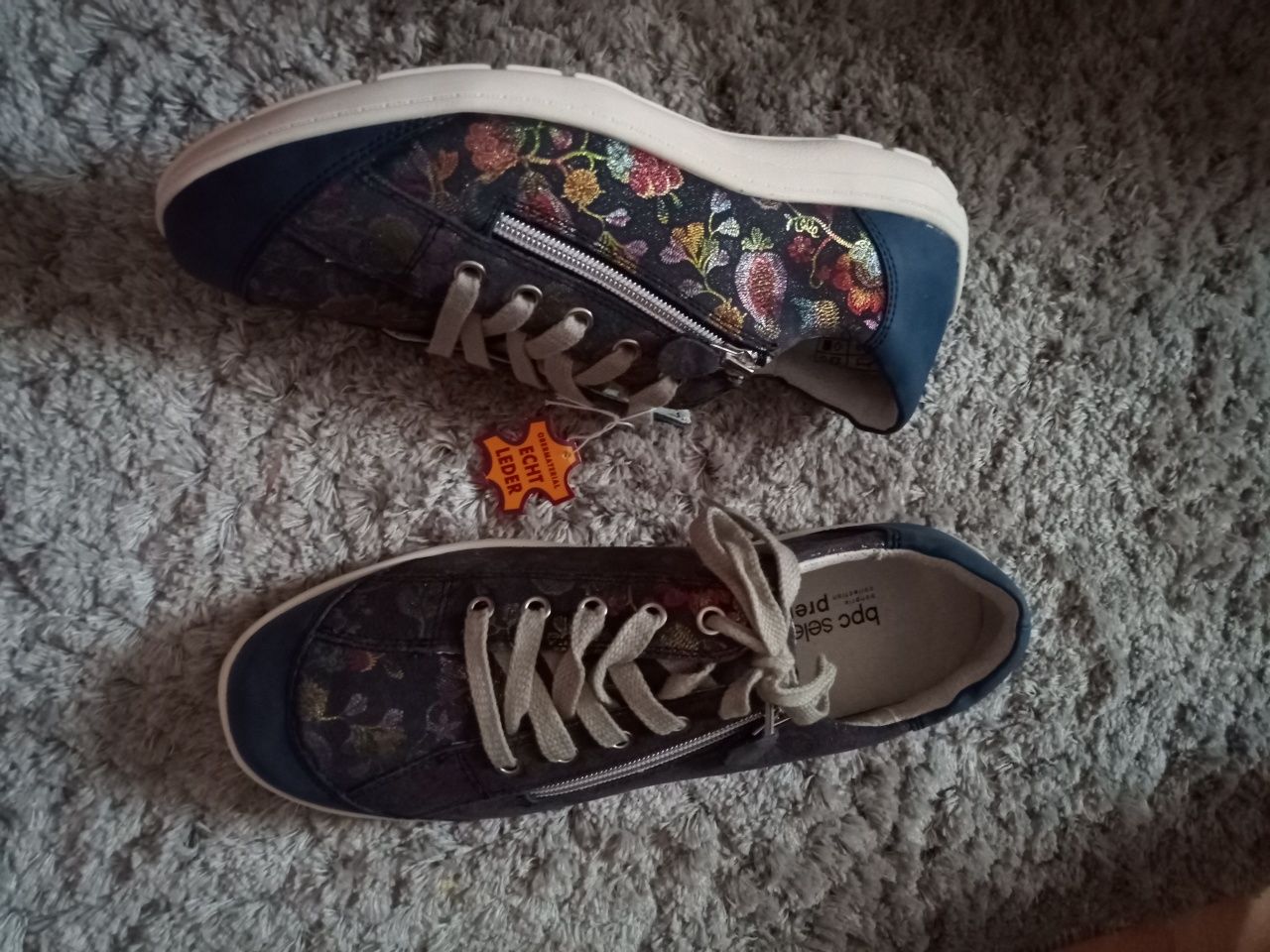 Skórzane sneakersy w kwiaty 41 wkładka 27 cm zamki i sznurówki