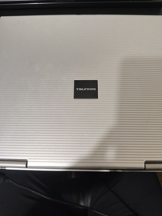 Portátil Tsunami