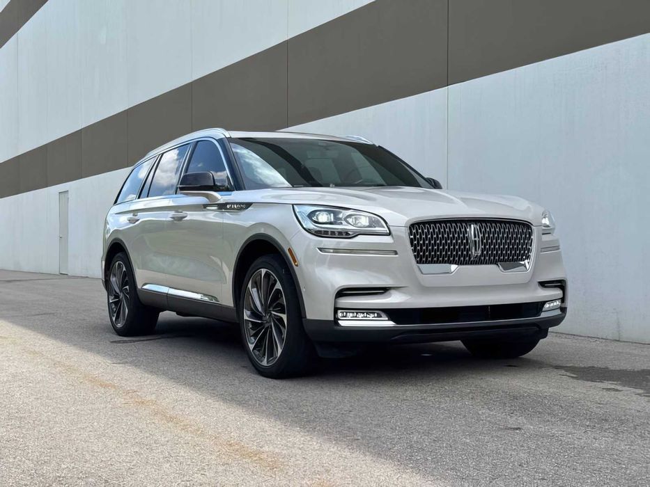 Lincoln Aviator      2020