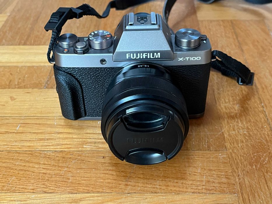 FujiFilm X-T100 Fujinon 15-45mm f/3.5-5.6 dwie baterie mały przebieg