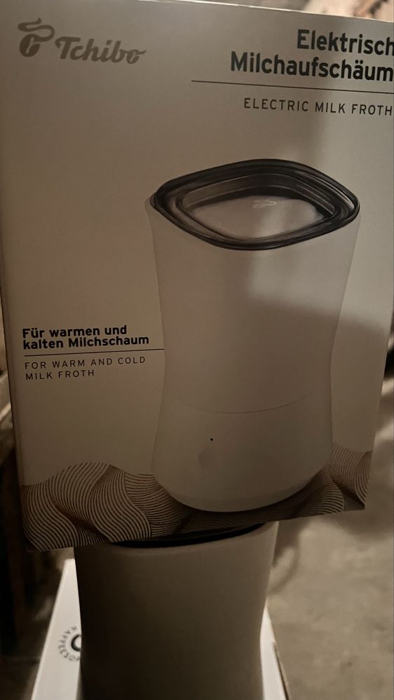 Ekspres cafissimo biały i spieniacz do mleka