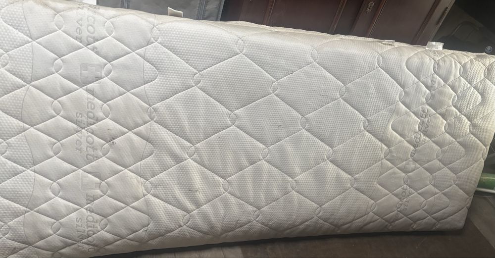 Pokrowiec i materac Medicott Silver 80x195