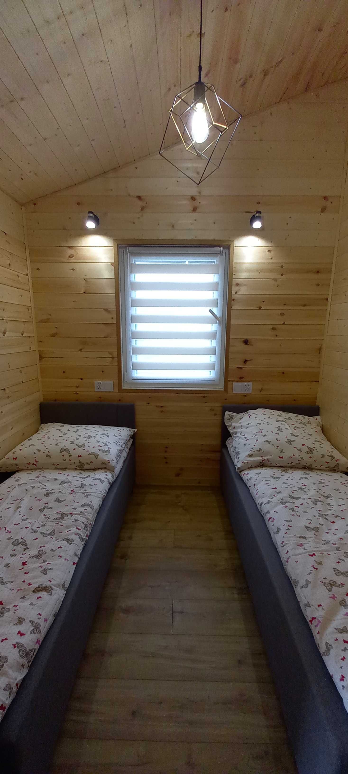Wolne terminy wynajęcia domku 6-osobowego nad jeziorem od ręki
