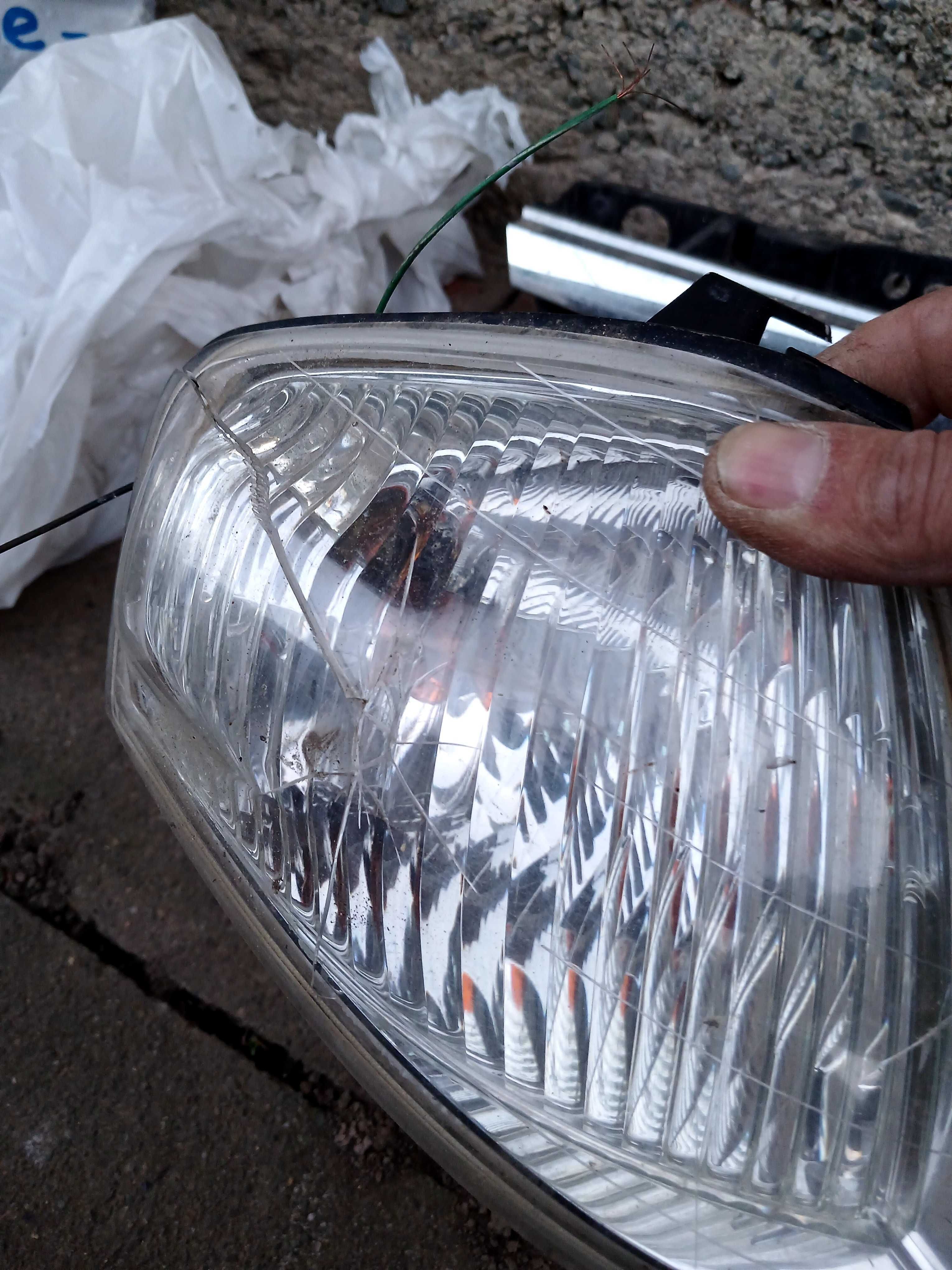 Повороти Mazda 323F