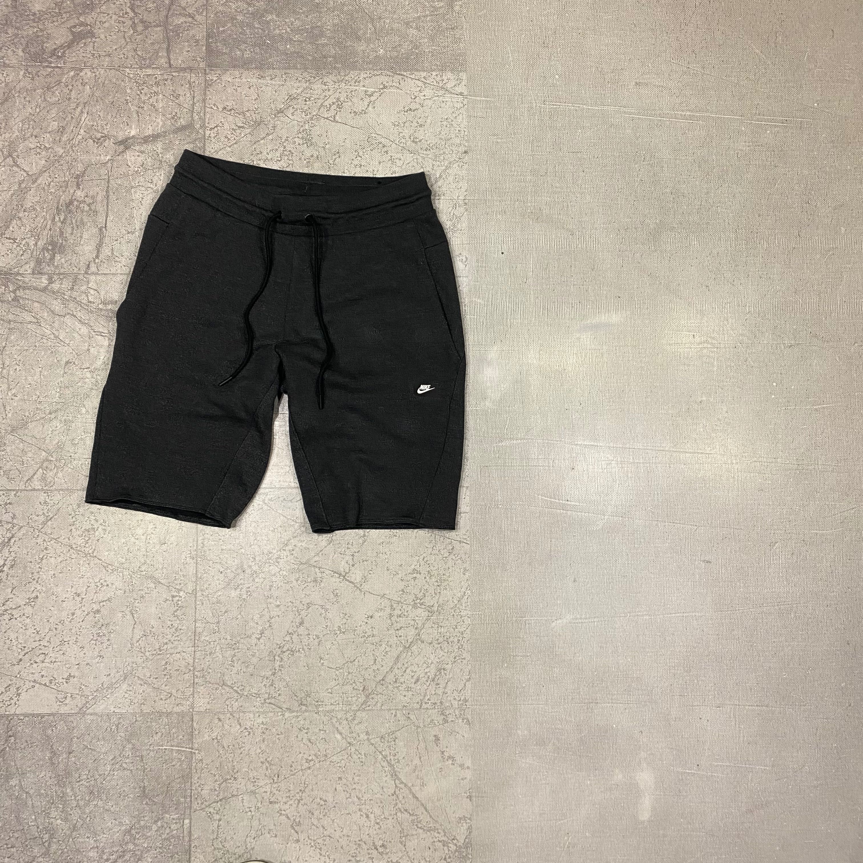 S(size) Шорти Nike modern tech nsw